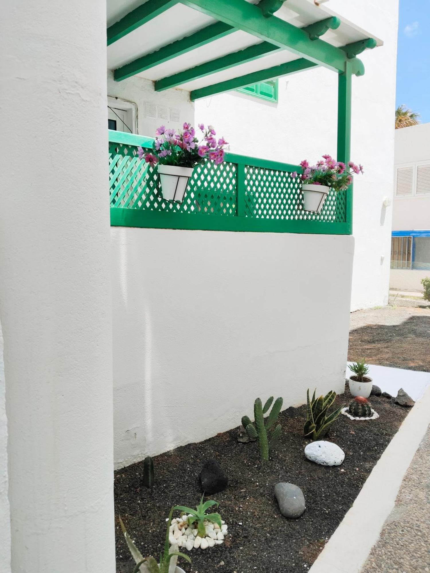 Louise 1 Minuto A Pie Del Mar Apartman Tías Kültér fotó