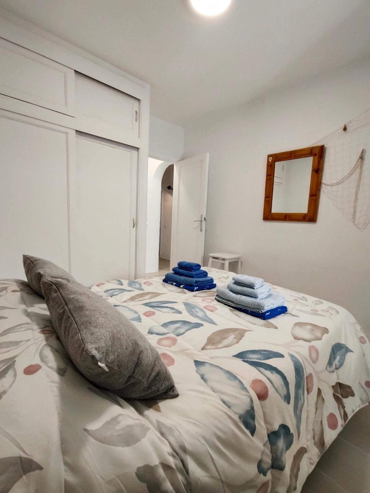 Louise 1 Minuto A Pie Del Mar Apartman Tías Kültér fotó