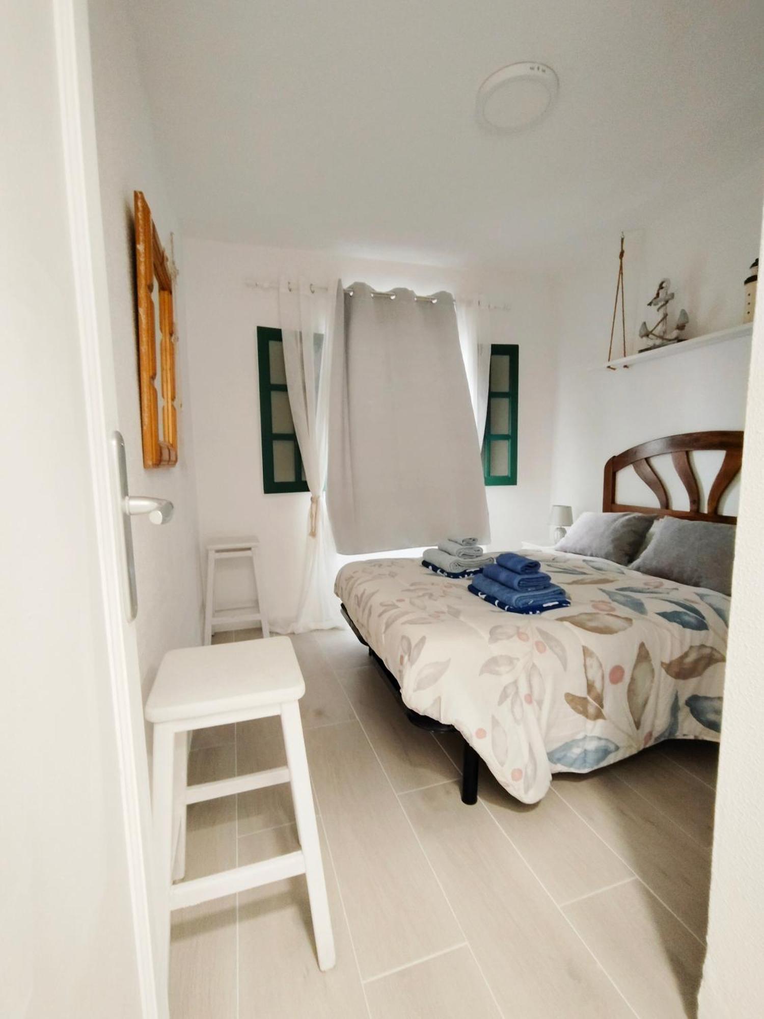 Louise 1 Minuto A Pie Del Mar Apartman Tías Kültér fotó