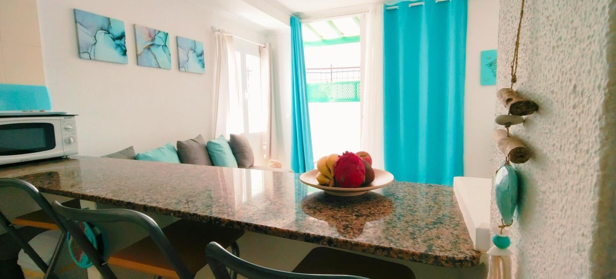 Louise 1 Minuto A Pie Del Mar Apartman Tías Kültér fotó
