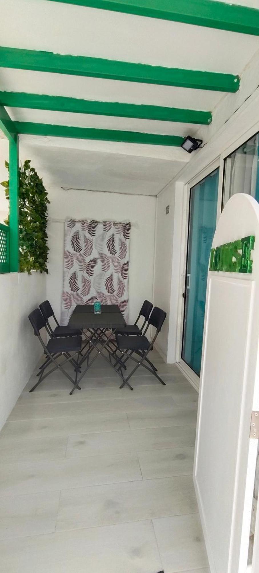 Louise 1 Minuto A Pie Del Mar Apartman Tías Kültér fotó
