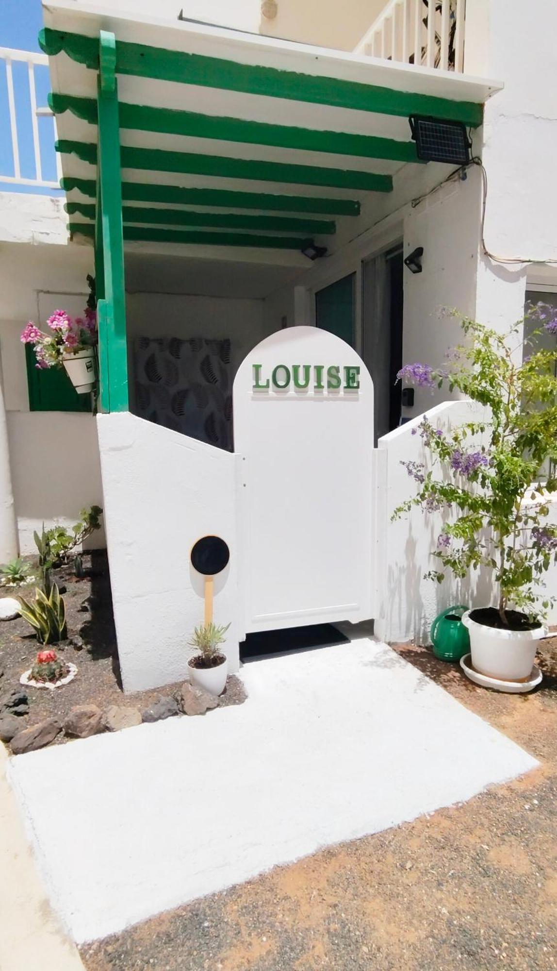 Louise 1 Minuto A Pie Del Mar Apartman Tías Kültér fotó